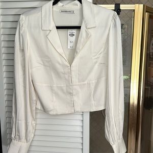 Abercrombie cream pretty satin top!